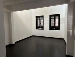 Jalan Pisang (D7), Office #578550501